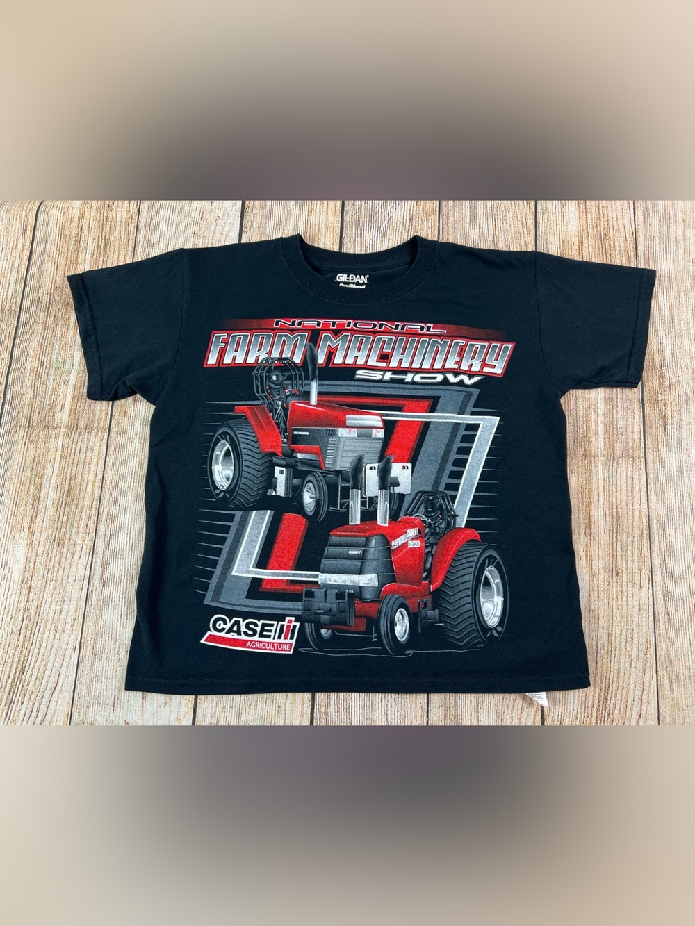 National Farm Machine Show Case Tractors Black T Shirt Youth Size Medium 10/12